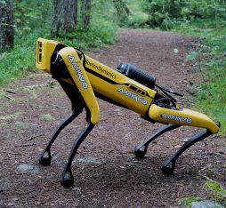 le robot quadrupède Spot de Boston Dynamics