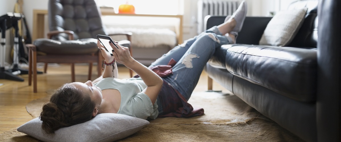 Brand Orange - screen addiction